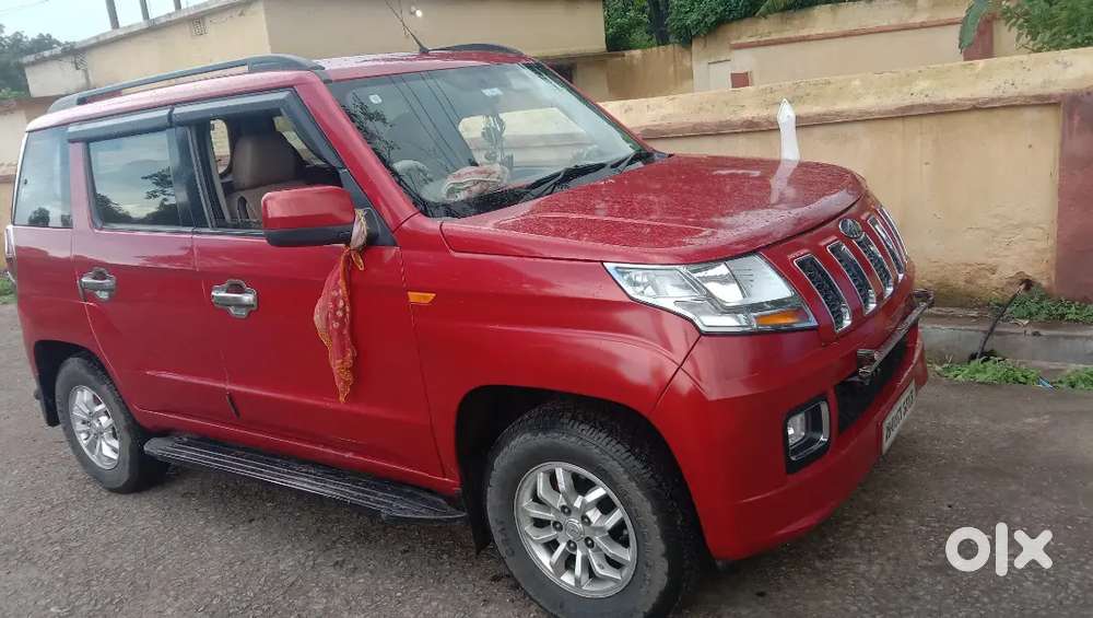 Mahindra Tuv 300 2018