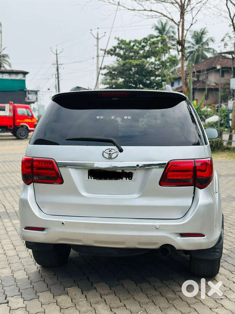 Toyota Fortuner 3.0 4x4 Manual, 2011, Diesel