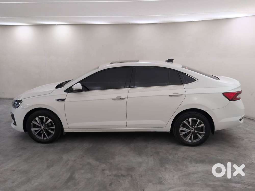 Skoda Slavia Style 1.0l Tsi At, 2022, Petrol