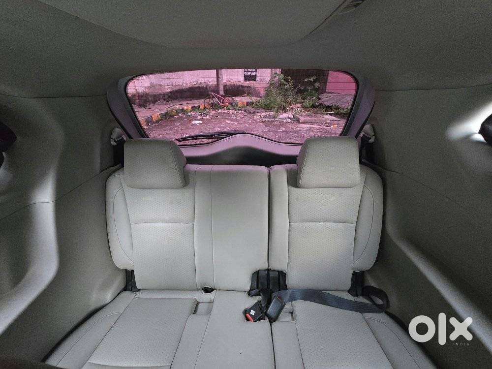 Mahindra Marazzo M8, 2019, Diesel