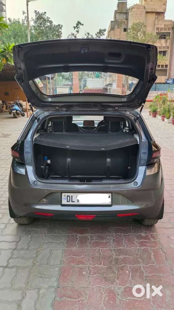 Tata Altroz Xza Petrol, 2022, Petrol