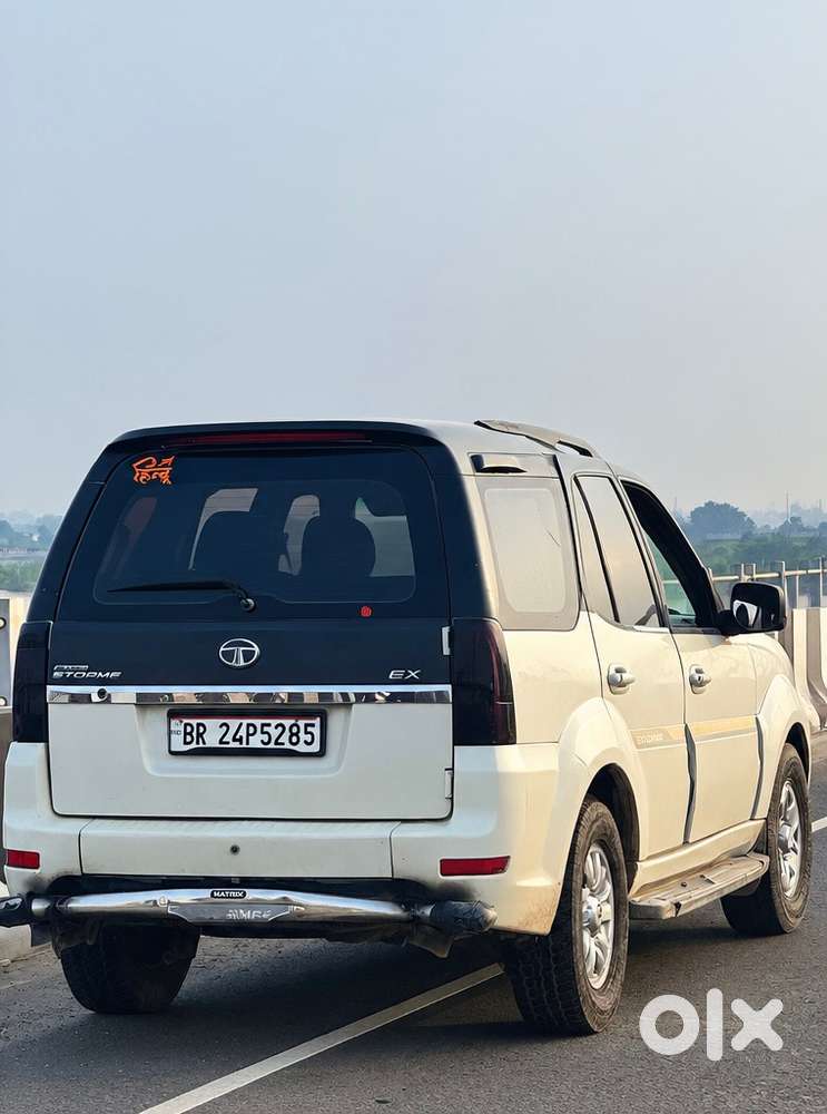 Tata Safari Storme 2015 Diesel 100000 Km Driven