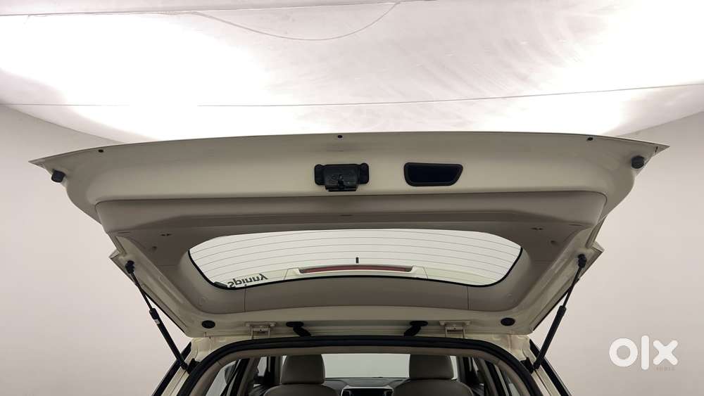 Mahindra Xuv300 W8 (o) 1.5 Diesel Amt, 2019, Diesel