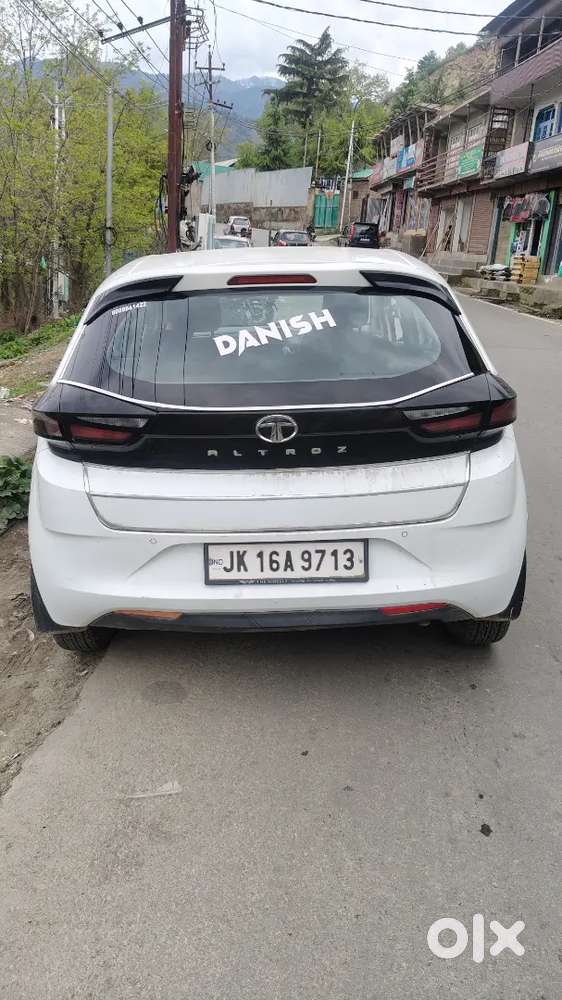 Tata Altroz Xm