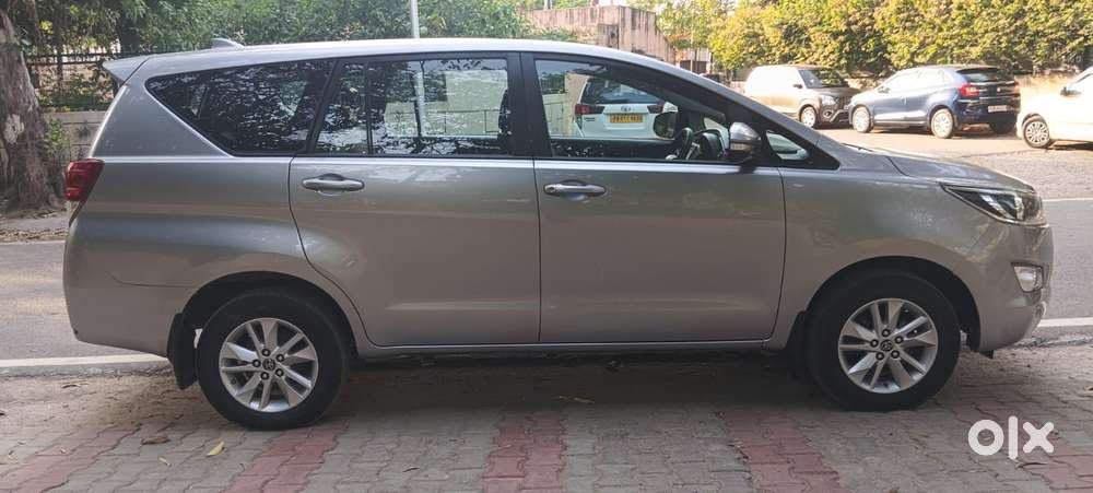 Toyota Innova Crysta 2.4 G Mt, 2017, Diesel