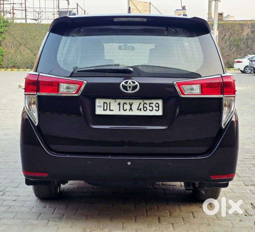 Toyota Innova Crysta 2.4 G Mt 7 Str, 2017, Diesel