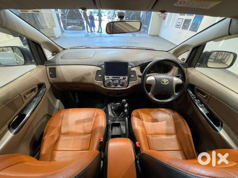Toyota Innova 2.5 G (diesel) 7 Seater Bs Iv, 2015, Diesel