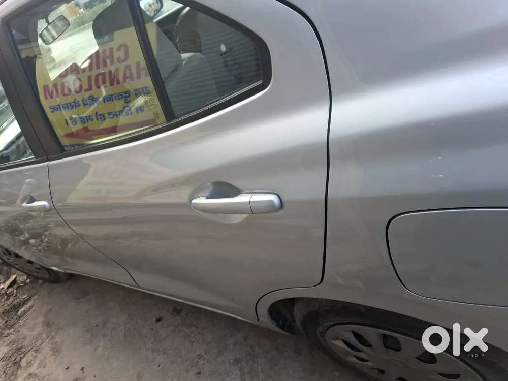 Maruti Dzire Vxi 2025