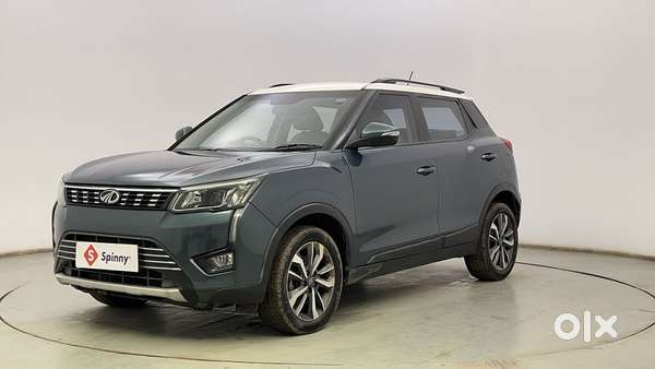 Mahindra XUV300 W8 1.5 Diesel Dual Tone, 2021, Diesel