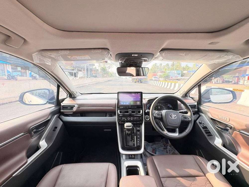 Toyota Innova Hycross 2.0 Zx (o) Hybrid 7 Str, 2025, Cng & Hybrids