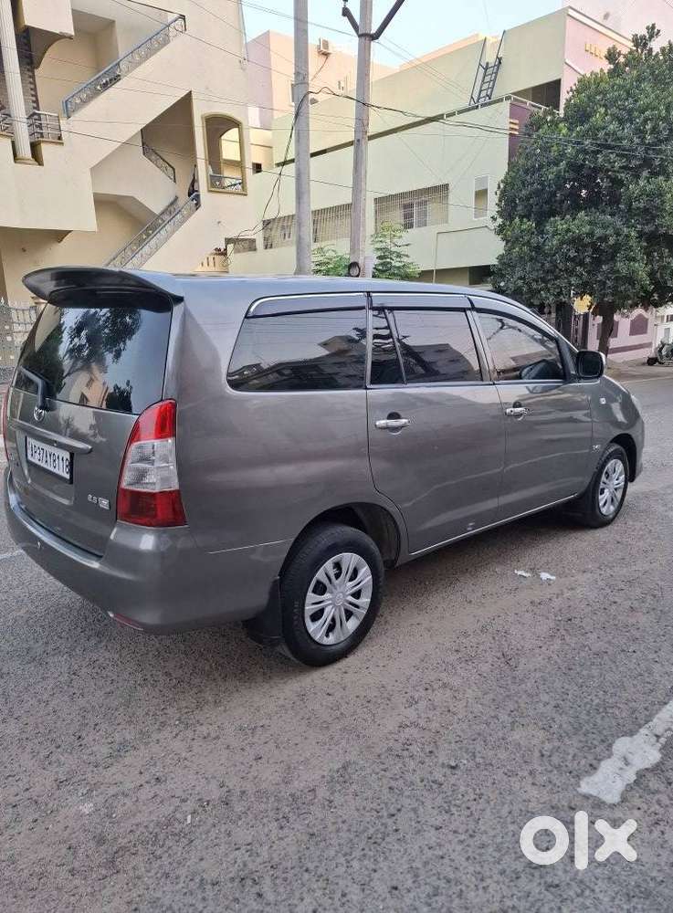 Toyota Innova 2.5 Gx 7 Seater Bs Iv, 2010, Diesel