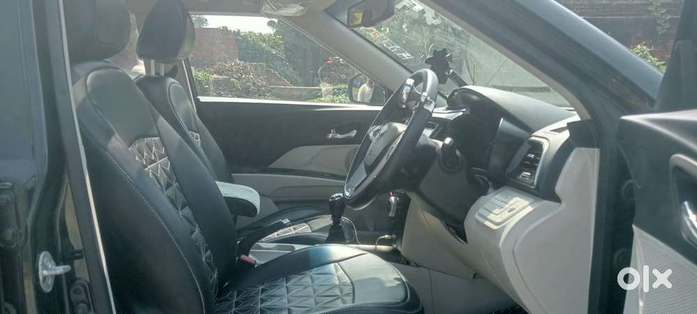 Mahindra Xuv300 W8 Option Diesel, 2023, Diesel