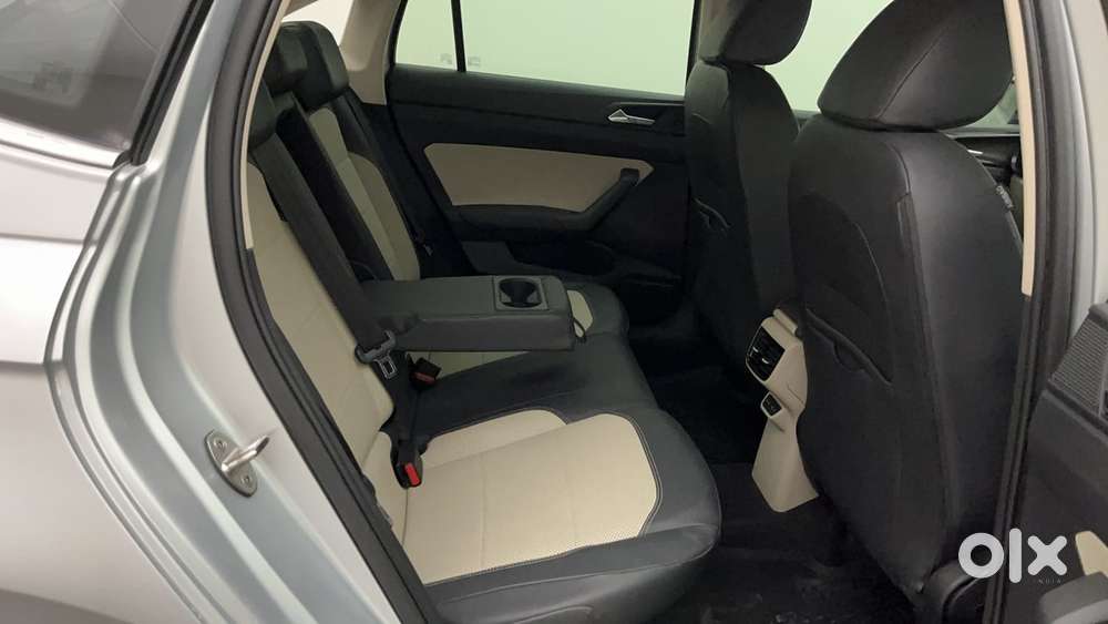 Skoda Slavia Style 1.0l Tsi At, 2022, Petrol