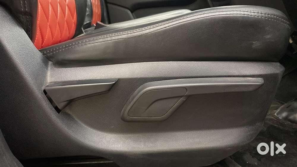 Mahindra Kuv 100 2016-2017 Mfalcon G80 K8 Dual Tone, 2017, Petrol