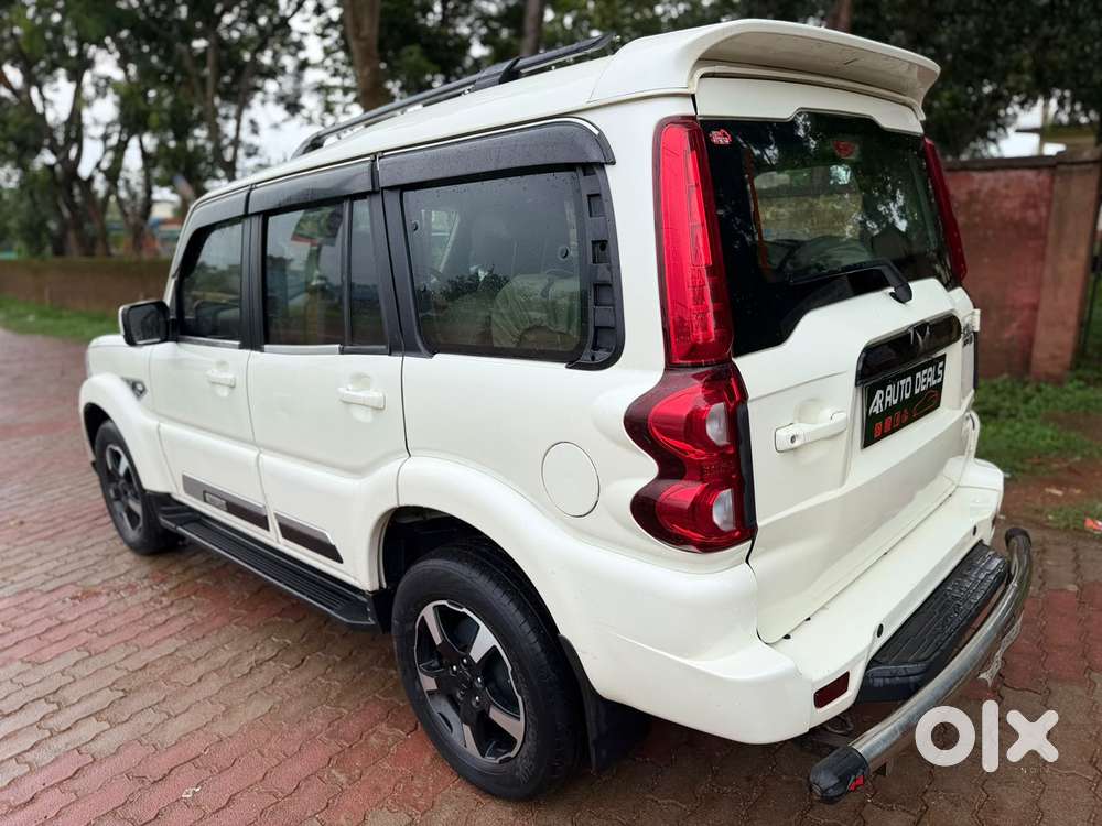 Mahindra Scorpio Classic 2.2 S 11 Mt 7 Str, 2023, Diesel