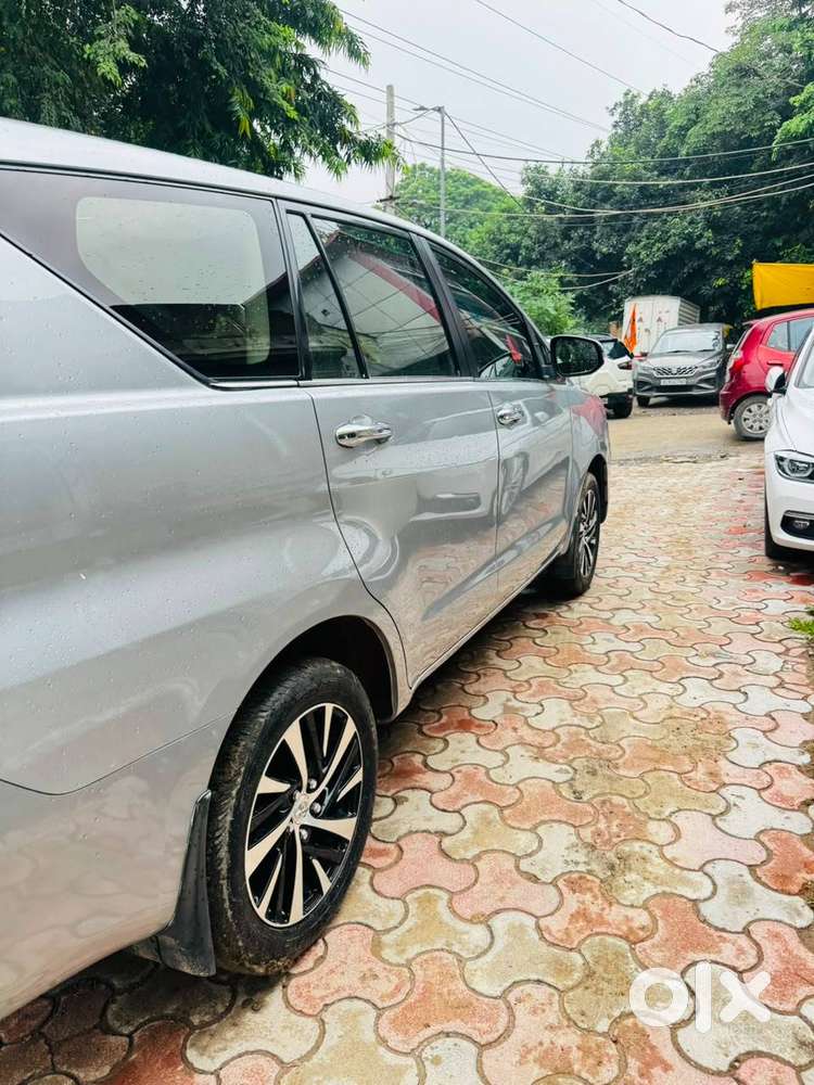 Toyota Innova Crysta 2021