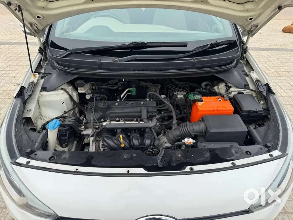 Anand Nagar B No 9 Gali Vich Khadi Ah Ik Sall Di Likh K Guarante Devag