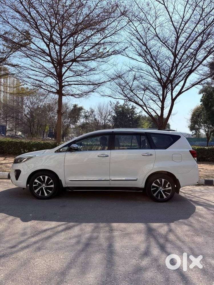 Toyota Innova Crysta Zx 2.4 Diesel 7 Seater, 2022, Diesel