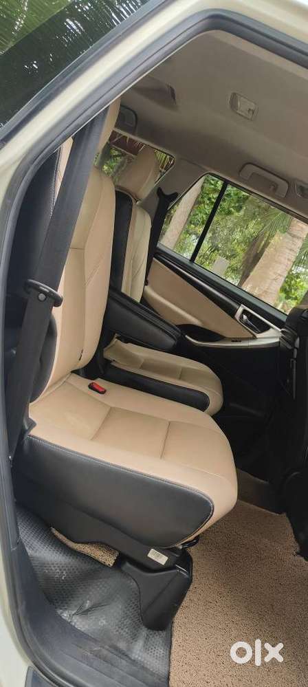 Toyota Innova Crysta 2.8z Automatic, 2019