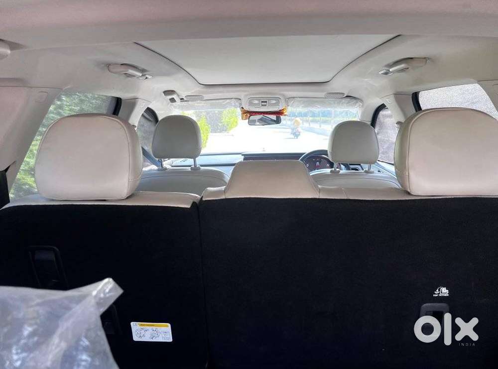 Mahindra Xuv700 Ax7 Luxury Pack Awd, 2023, Diesel