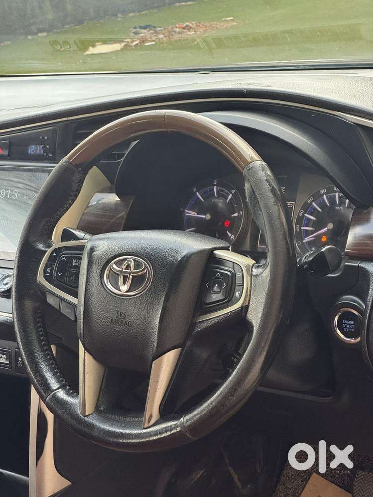 Toyota Innova Crysta 2.8 Z, 2016, Diesel