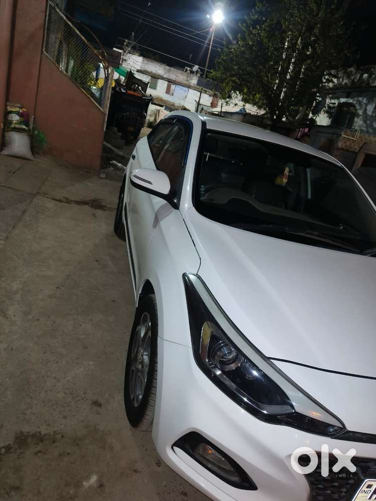 Hyundai I20 Petrol Asta Option, 2018, Petrol