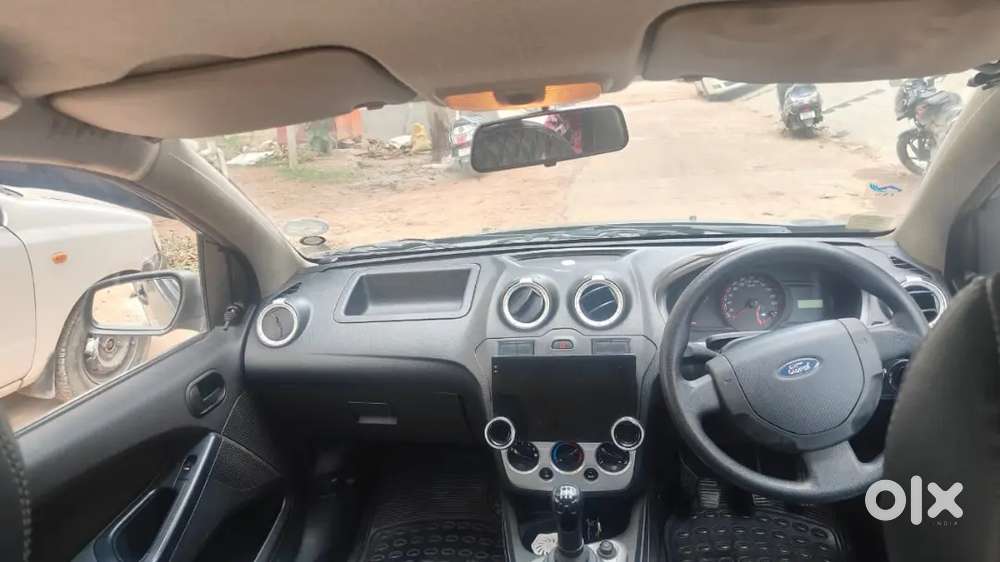 Ford Figo 1.2 Petrol 2010