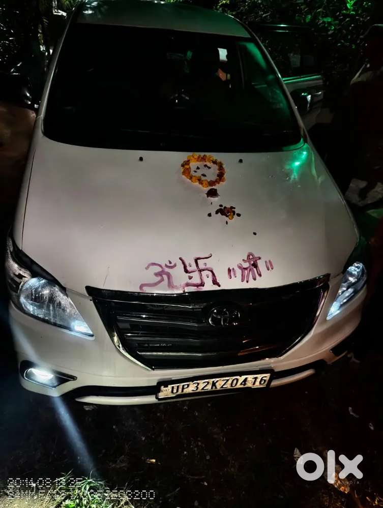 Toyota Innova In Best Condition Cars 24 Or Spinny Wale Dur Rhe