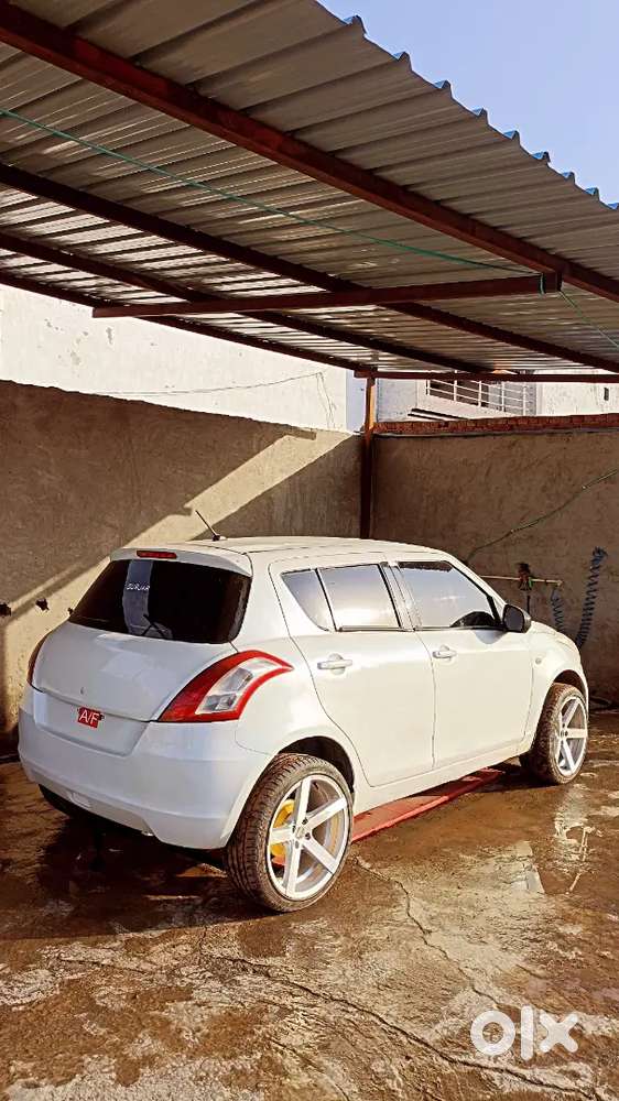 Maruti Suzuki Swift 14 Cng & Hybrids 100000 Km Driven