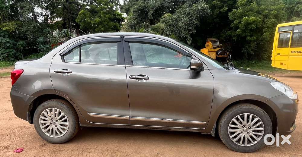 Maruti Suzuki Swift Dzire 1.3 Zxi, 2022, Petrol