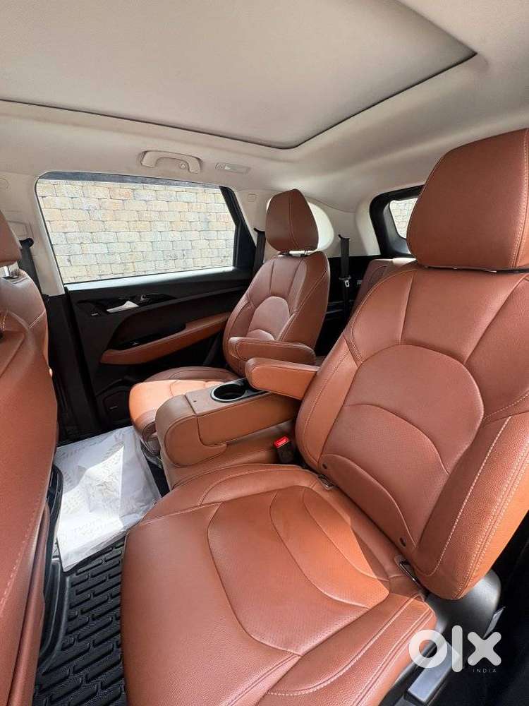 Mg Hector Plus Sharp Hybrid 1.5 Mt, 2022, Petrol