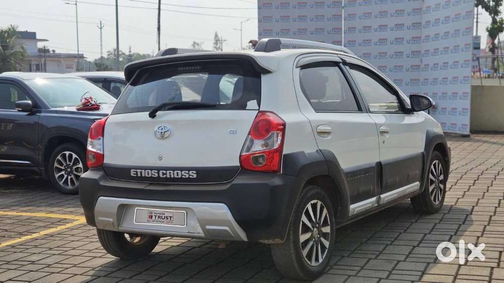 Toyota Etios Cross 1.2l G, 2015, Petrol
