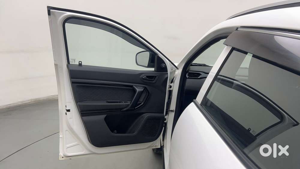 Renault Kiger Rxe, 2025, Petrol