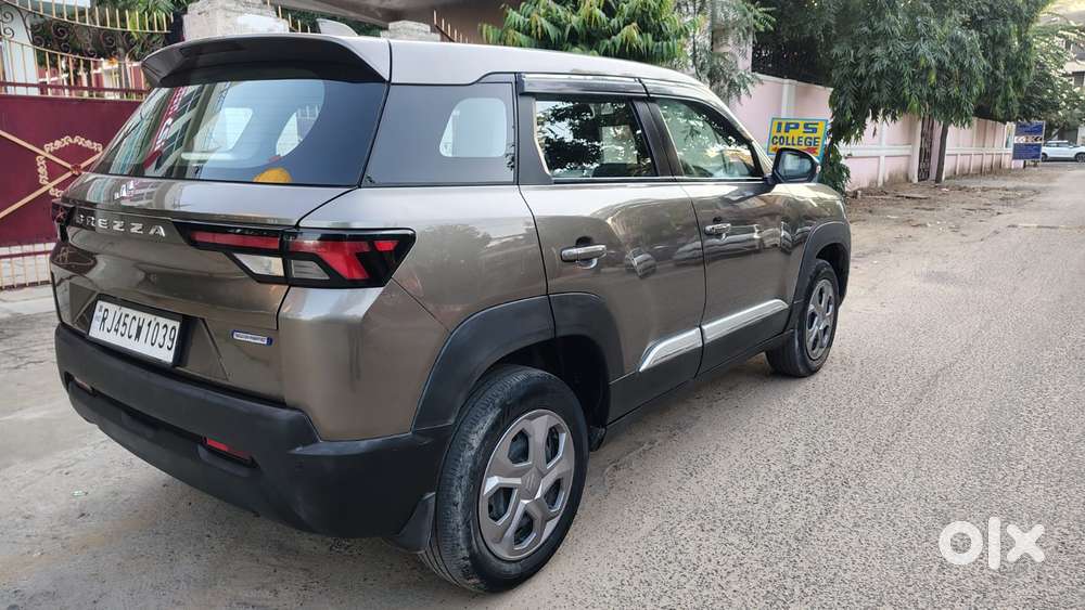 Maruti Suzuki Brezza 1.5 Vxi Smart Hybrid, 2023, Petrol