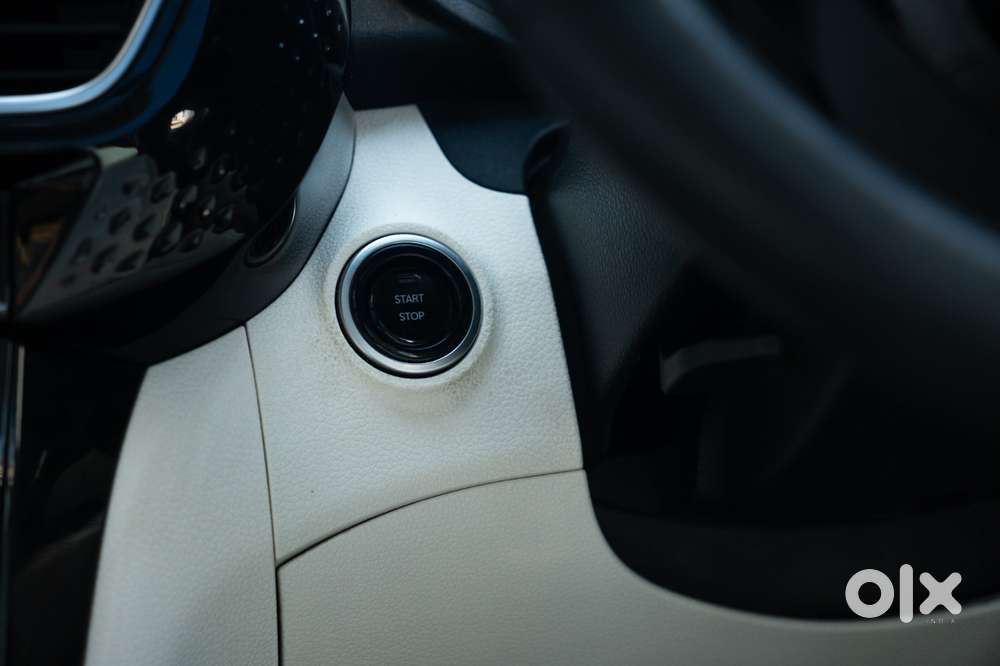 Mahindra Xuv 3xo Ax7l Petrol Mt, 2025, Petrol