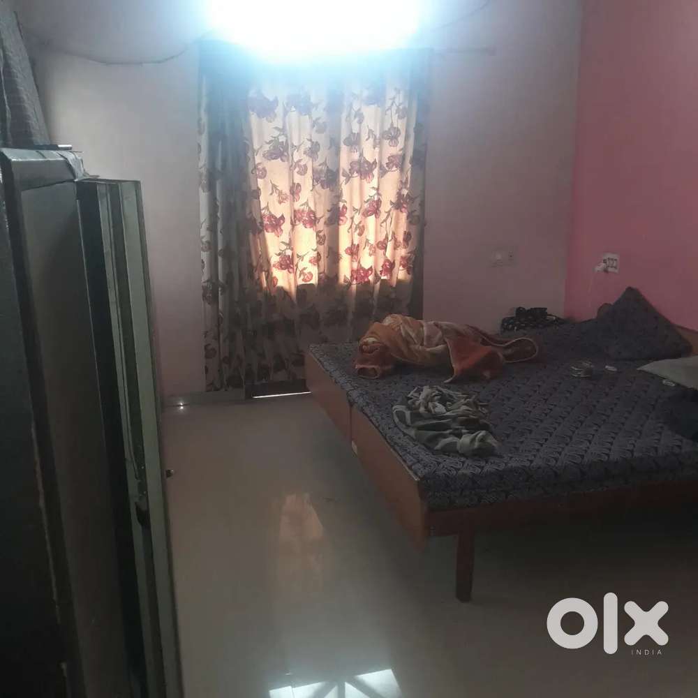 Room mate required first class duplex