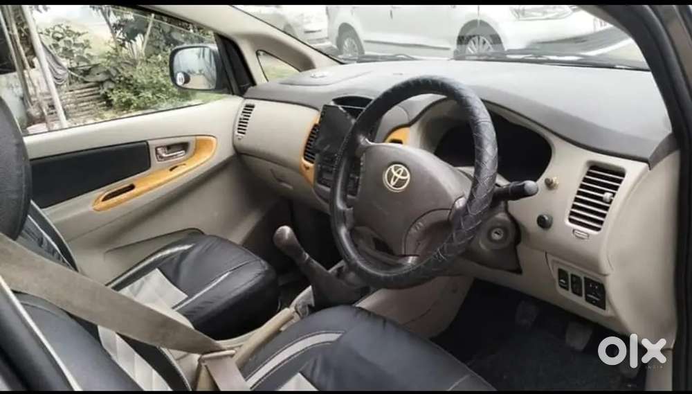 Toyota Innova 2011 Diesel 132000 Km Driven