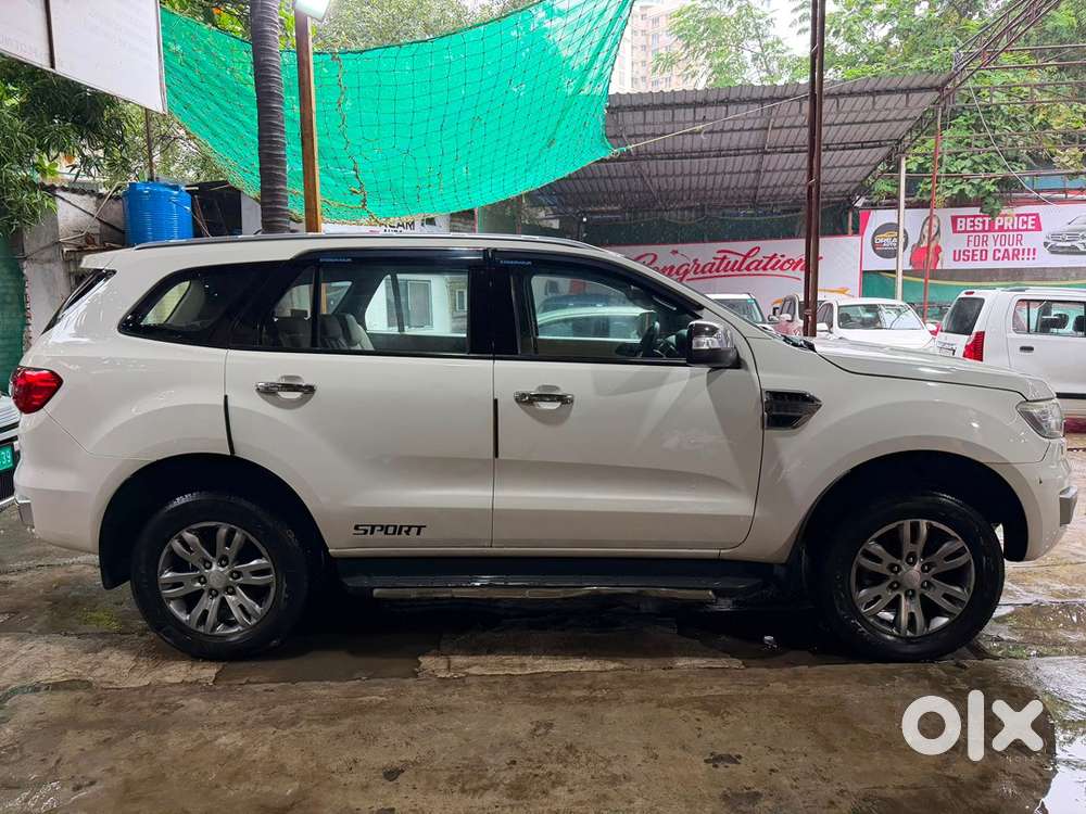 Ford Endeavour 2016 Diesel 93000 Km