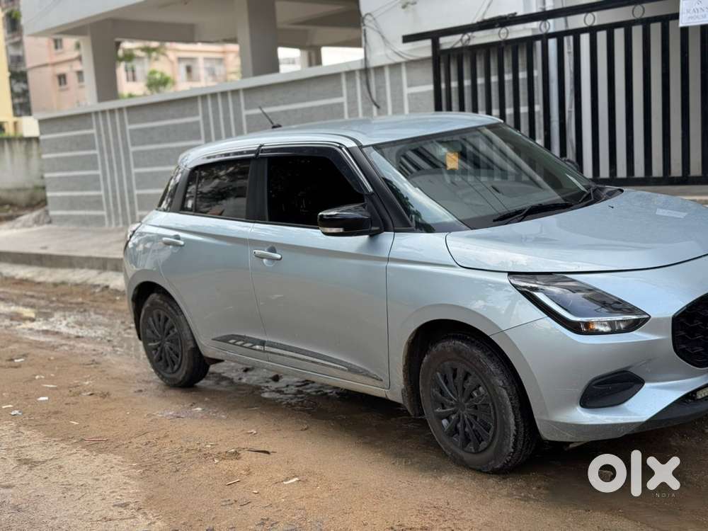 Maruti Suzuki Swift Vxi 2025