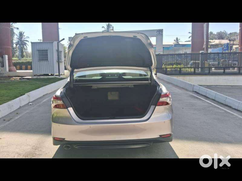 Toyota Camry Hybrid, 2022, Petrol