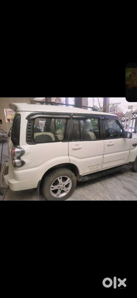 Mahindra Scorpio Classic S10 2015