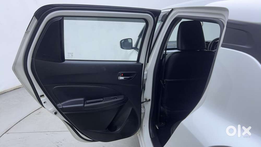 Maruti Suzuki Swift 1.3 Zxi, 2021, Petrol