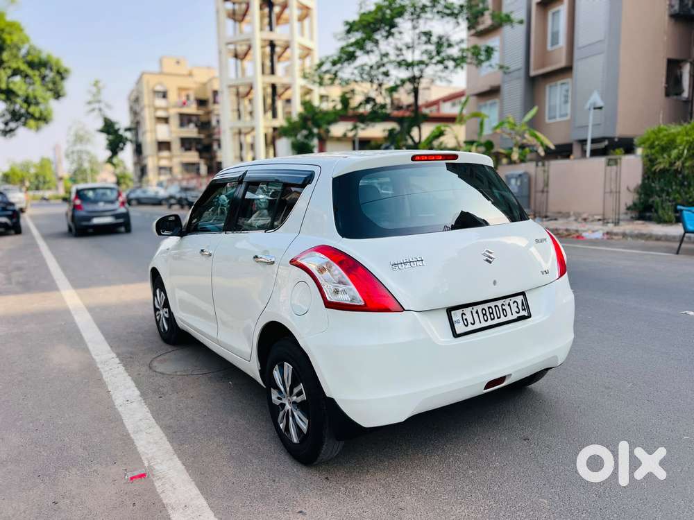 Maruti Suzuki Swift Vxi + Manual, 2015, Petrol