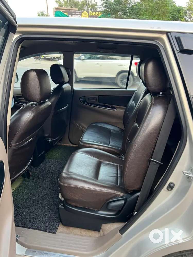 Toyota Innova 2.5 G 2015