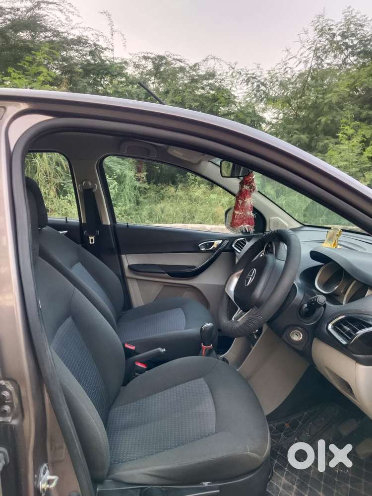 Tata Tiago Xz Opt, 2017, Petrol