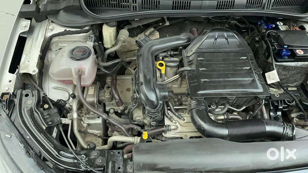 Skoda Slavia Style 1.0l Tsi At, 2022, Petrol