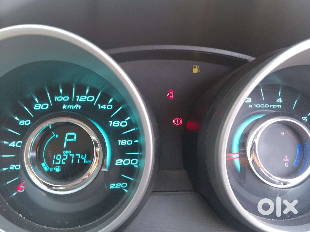 Mahindra Xuv500 At W10 Awd, 2016, Diesel