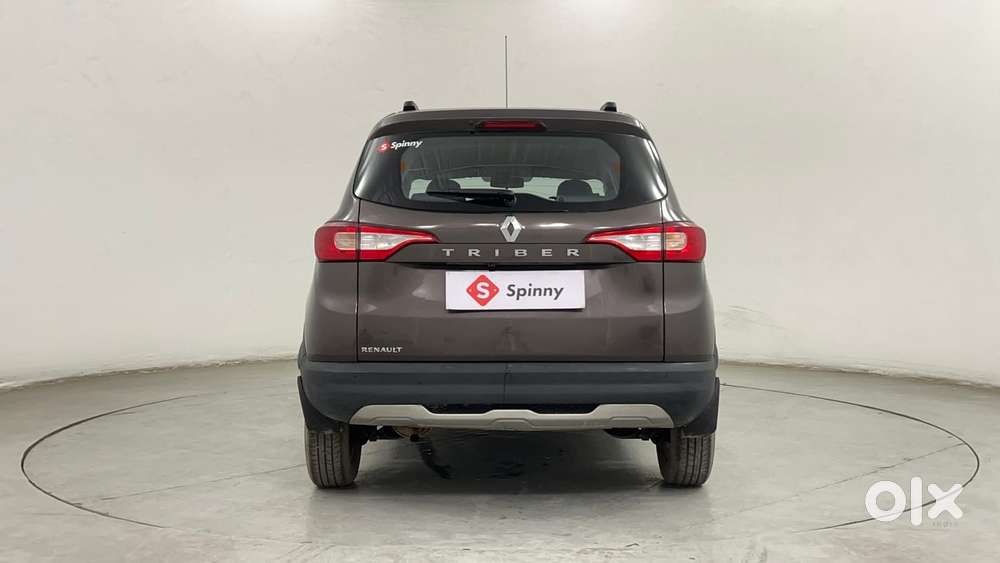 Renault Triber Rxz, 2023, Petrol
