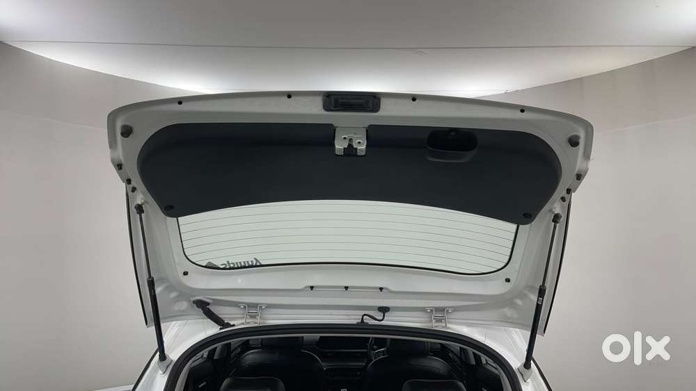 Hyundai New I20 1.2 Asta (o) Mt, 2023, Petrol