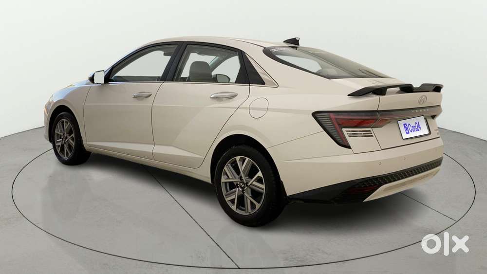 Hyundai Verna 1.5 Sx (o) Ivt, 2024, Petrol